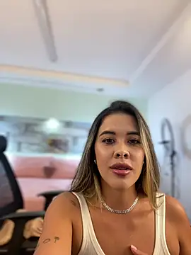 Emilia Bakerr online show from 7, 1, 2025