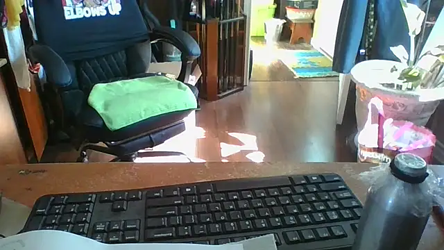 Snapshot of Daremeknot chatting on 1, 6, 2026 Daremeknot online show from 1, 6, 2026