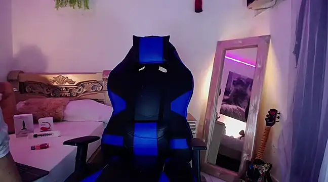 huge armound online show from 15, 2, 2025