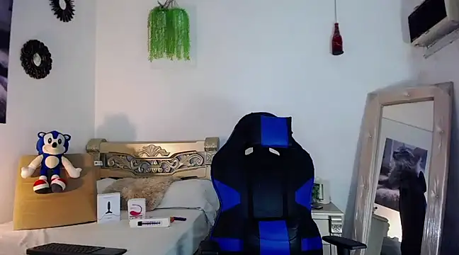 huge armound online show from 19, 2, 2025