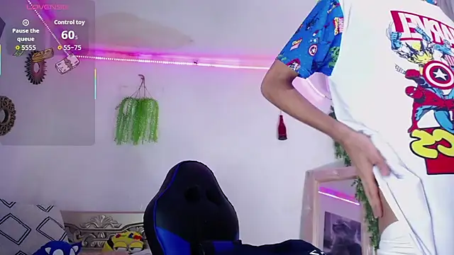 huge armound online show from 19, 11, 2025