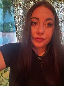 Snapshot of DaisyStreet chatting on 16, 6, 2026 DaisyStreet online show from 16, 6, 2026