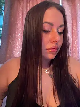 Snapshot of DaisyStreet chatting on 18, 7, 2026 DaisyStreet online show from 18, 7, 2026