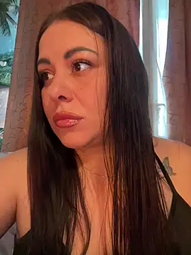 Snapshot of DaisyStreet chatting on 22, 7, 2026 DaisyStreet online show from 22, 7, 2026