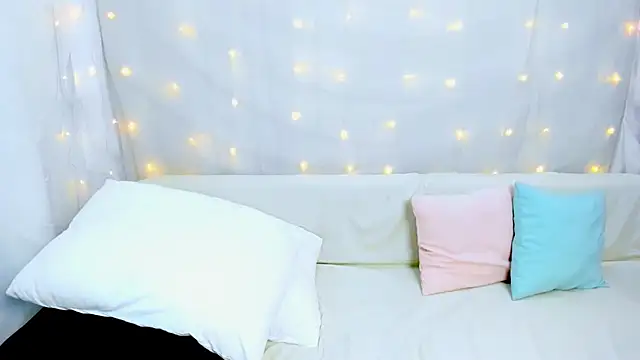 Lily Daviss online show from 14, 12, 2025