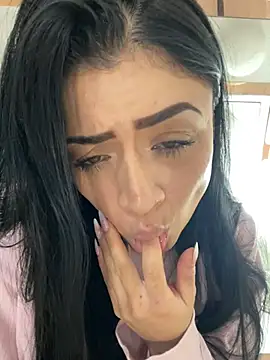 lucianaroy online show from 8, 3, 2025