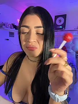 lucianaroy online show from 24, 4, 2026