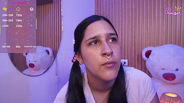 Snapshot of Antonella_cutee chatting on 13, 4, 2026 Antonella cutee online show from 13, 4, 2026