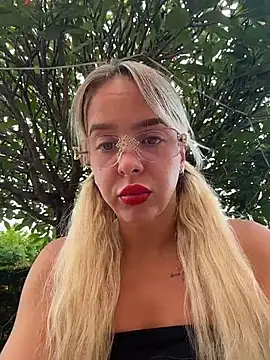 LikaCat online show from 25, 4, 2026