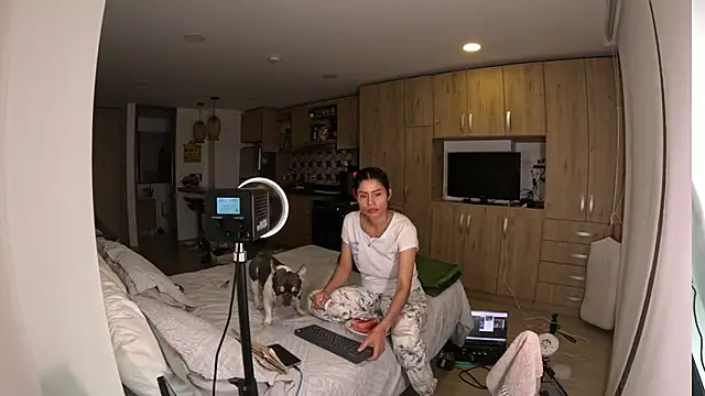 Alondra fetish online show from 20, 1, 2025