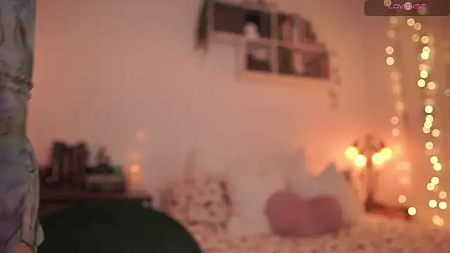 Snapshot of EmilyxRose_- chatting on 20, 3, 2025 EmilyxRose - online show from 20, 3, 2025