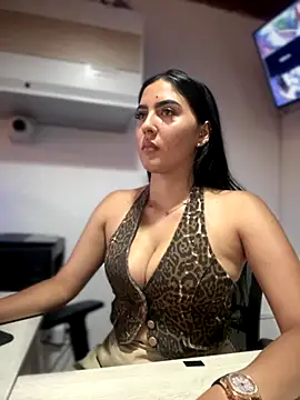 Snapshot of MarianaBenz chatting on 20, 9, 2025 MarianaBenz online show from 20, 9, 2025