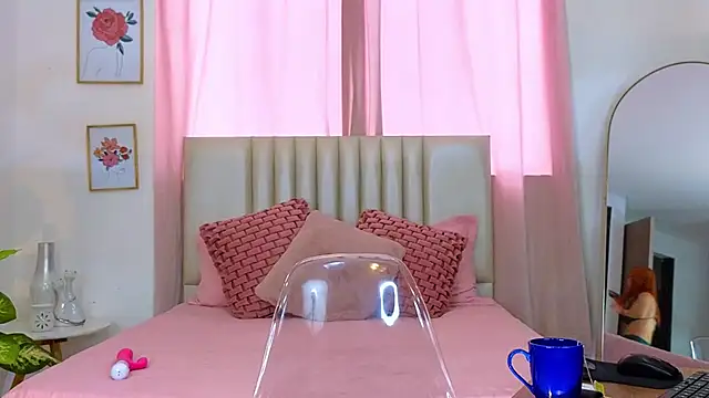 KristennBlue online show from 4, 2, 2025