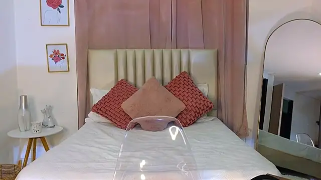 KristennBlue online show from 14, 2, 2025