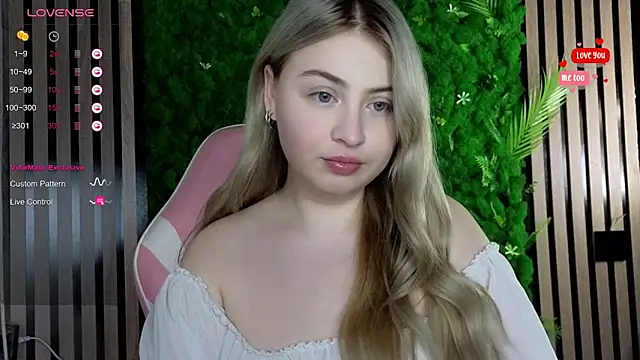 shy blondiee online show from 26, 10, 2025