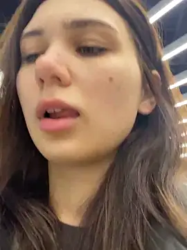 QuitieLia online show from 2, 12, 2024