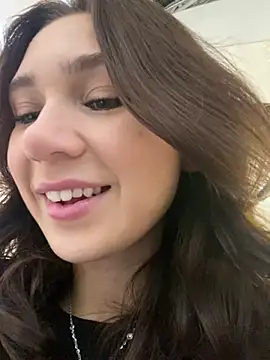 QuitieLia online show from 10, 12, 2024