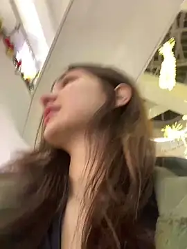 QuitieLia online show from 17, 12, 2024