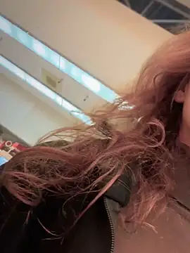 QuitieLia online show from 22, 10, 2025