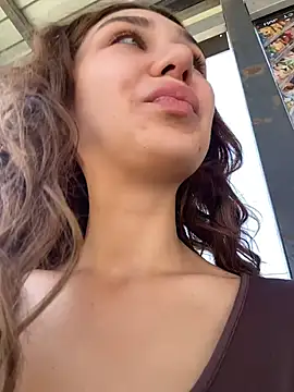Snapshot of QuitieLia chatting on 20, 7, 2026 QuitieLia online show from 20, 7, 2026