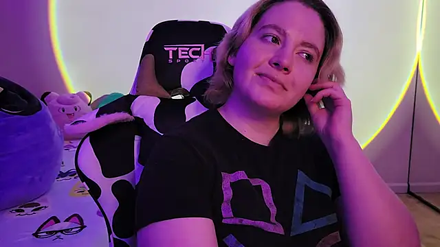 InternetFairy XO online show from 2, 2, 2025