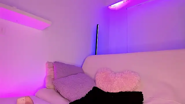 Gloomydoll online show from 10, 1, 2025