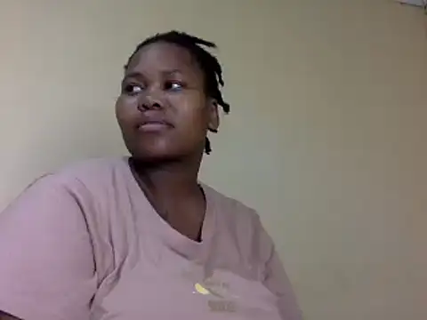 Snapshot of Real1SweetQueen chatting on 7, 2, 2025 Real1SweetQueen online show from 7, 2, 2025