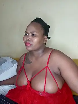 Snapshot of Real1SweetQueen chatting on 8, 2, 2025 Real1SweetQueen online show from 8, 2, 2025