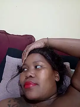 Snapshot of Real1SweetQueen chatting on 13, 2, 2025 Real1SweetQueen online show from 13, 2, 2025