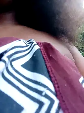 Snapshot of Real1SweetQueen chatting on 28, 2, 2025 Real1SweetQueen online show from 28, 2, 2025