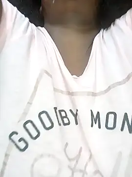 Snapshot of Real1SweetQueen chatting on 28, 2, 2025 Real1SweetQueen online show from 28, 2, 2025