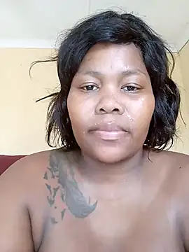 Snapshot of Real1SweetQueen chatting on 6, 3, 2025 Real1SweetQueen online show from 6, 3, 2025