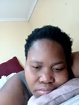 Snapshot of Real1SweetQueen chatting on 9, 3, 2025 Real1SweetQueen online show from 9, 3, 2025