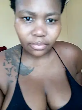 Snapshot of Real1SweetQueen chatting on 9, 3, 2025 Real1SweetQueen online show from 9, 3, 2025