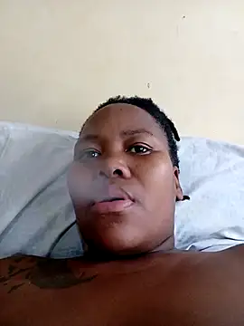 Snapshot of Real1SweetQueen chatting on 16, 3, 2025 Real1SweetQueen online show from 16, 3, 2025