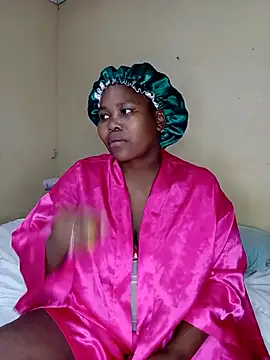 Snapshot of Real1SweetQueen chatting on 21, 3, 2025 Real1SweetQueen online show from 21, 3, 2025