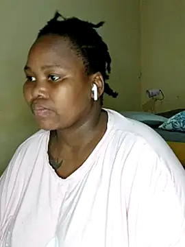 Snapshot of Real1SweetQueen chatting on 22, 3, 2025 Real1SweetQueen online show from 22, 3, 2025