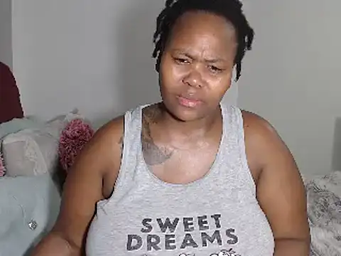 Snapshot of Real1SweetQueen chatting on 15, 9, 2025 Real1SweetQueen online show from 15, 9, 2025