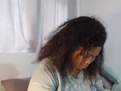 Snapshot of Real1SweetQueen chatting on 18, 10, 2025 Real1SweetQueen online show from 18, 10, 2025