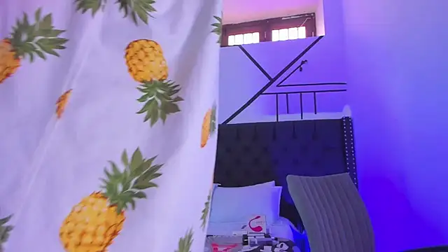 Snapshot of DereckCooperr chatting on 25, 1, 2025 DereckCooperr online show from 25, 1, 2025