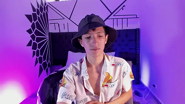 Snapshot of DereckCooperr chatting on 27, 1, 2025 DereckCooperr online show from 27, 1, 2025