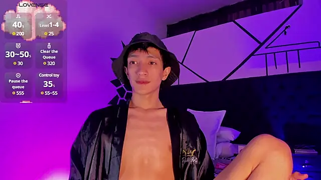 Snapshot of DereckCooperr chatting on 28, 1, 2025 DereckCooperr online show from 28, 1, 2025