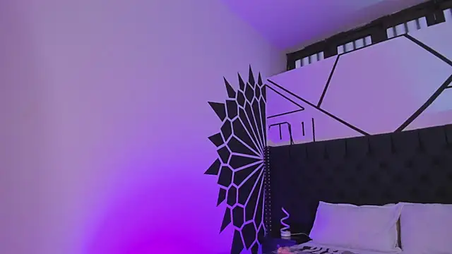 Snapshot of DereckCooperr chatting on 28, 1, 2025 DereckCooperr online show from 28, 1, 2025