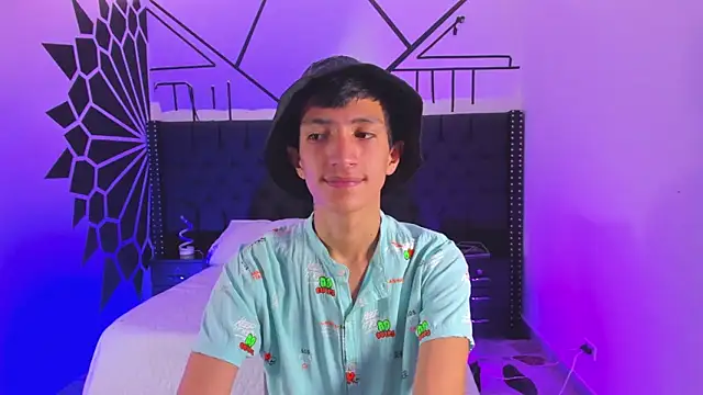 Snapshot of DereckCooperr chatting on 29, 1, 2025 DereckCooperr online show from 29, 1, 2025