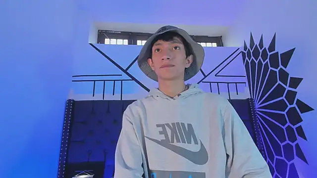 Snapshot of DereckCooperr chatting on 22, 2, 2025 DereckCooperr online show from 22, 2, 2025