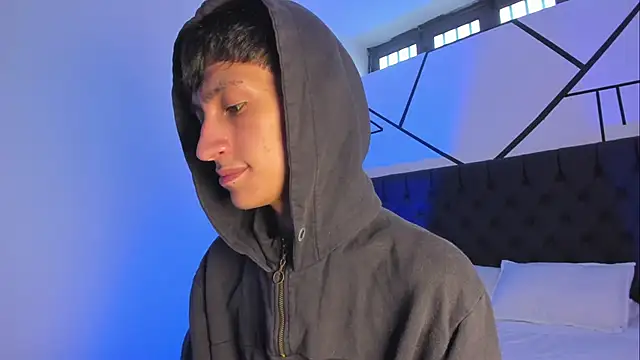 Snapshot of DereckCooperr chatting on 12, 3, 2025 DereckCooperr online show from 12, 3, 2025