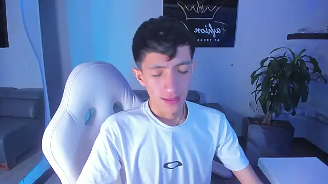 Snapshot of DereckCooperr chatting on 17, 3, 2025 DereckCooperr online show from 17, 3, 2025