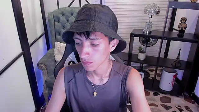 Snapshot of DereckCooperr chatting on 27, 9, 2025 DereckCooperr online show from 27, 9, 2025