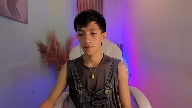 Snapshot of DereckCooperr chatting on 22, 10, 2025 DereckCooperr online show from 22, 10, 2025