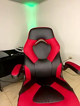 Snapshot of DereckCooperr chatting on 11, 1, 2026 DereckCooperr online show from 11, 1, 2026